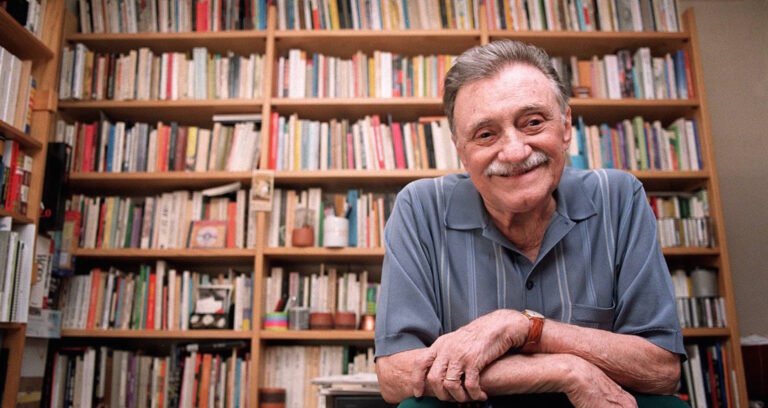 Lee más sobre el artículo Mario Benedetti: pionero de las letras futboleras